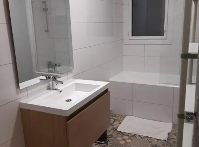 Apartament Du Doumet - Luz Centre - Parking Et Garage Individuel Ferme - Draps Et Serviettes Inclus