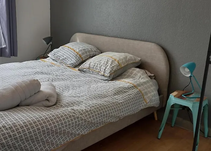 Apartament Du Doumet - Luz Centre - Parking Et Garage Individuel Ferme - Draps Et Serviettes Inclus *